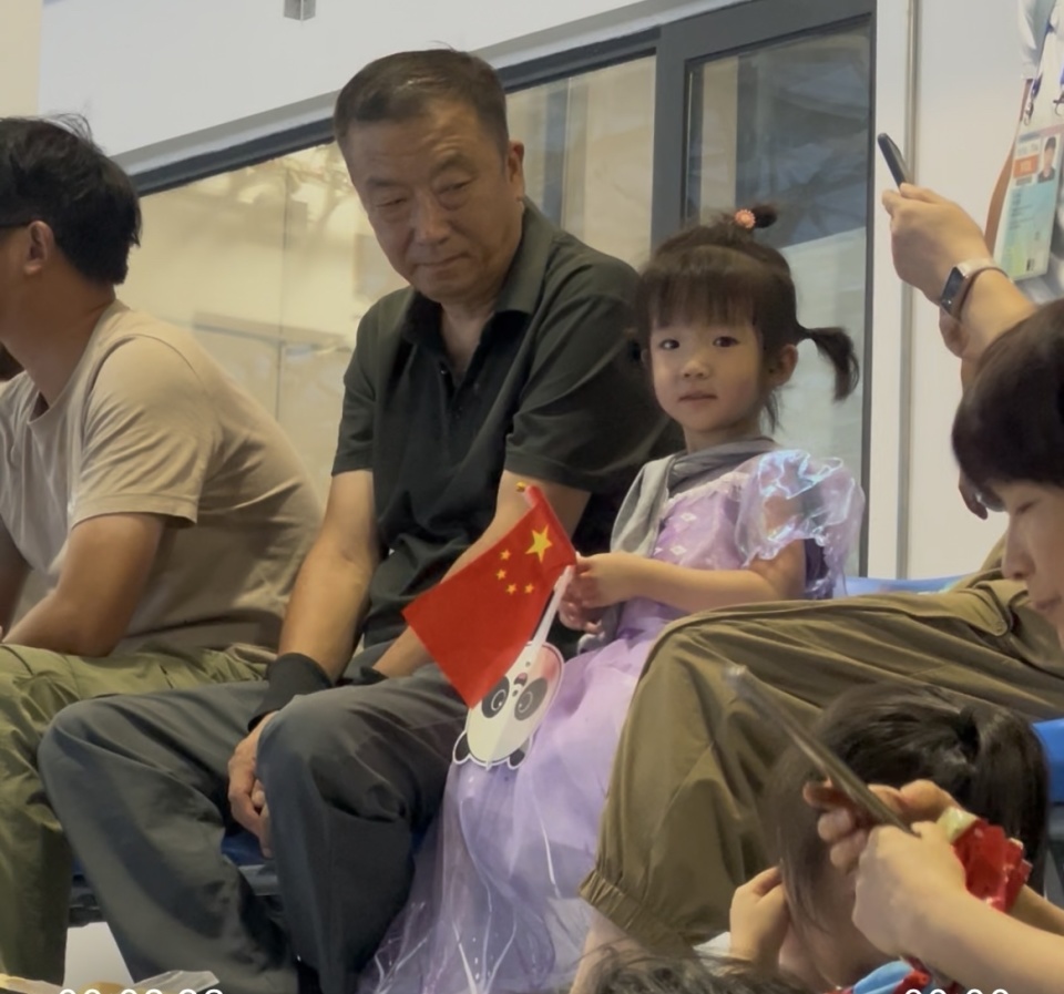 更多了几分, 三岁的张苡, 续升温 更多了几分, 三岁的张苡, 续升温