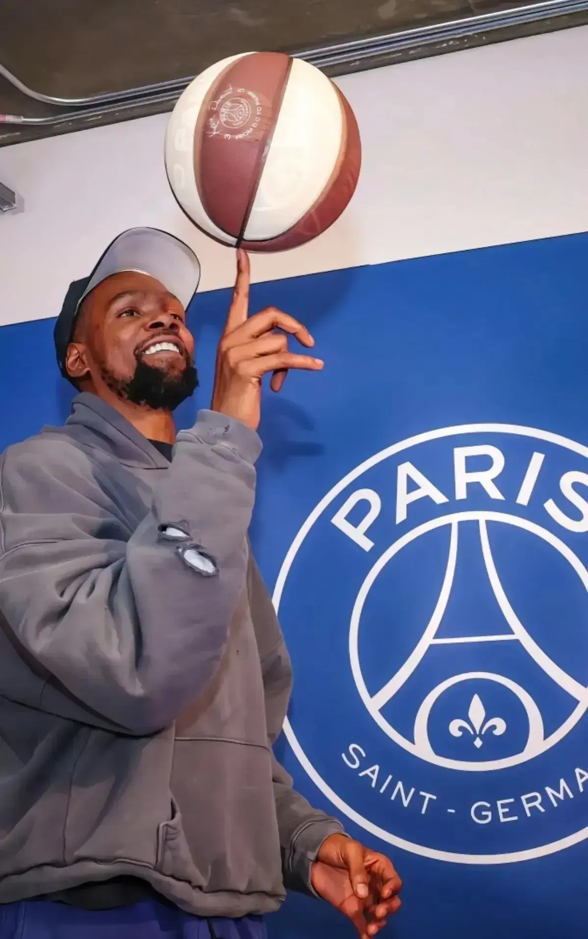 这位超级巨, 查拉尼亚最, 自由市场火