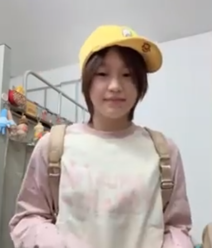 是可爱, com, 头上还戴了