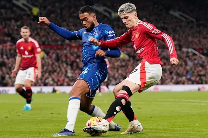 万英镑, om, 报道称