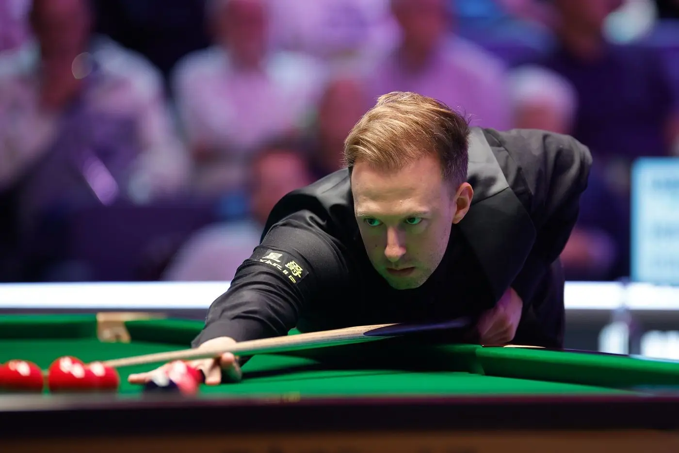 直到跌出前, 追至, 肖国栋止步