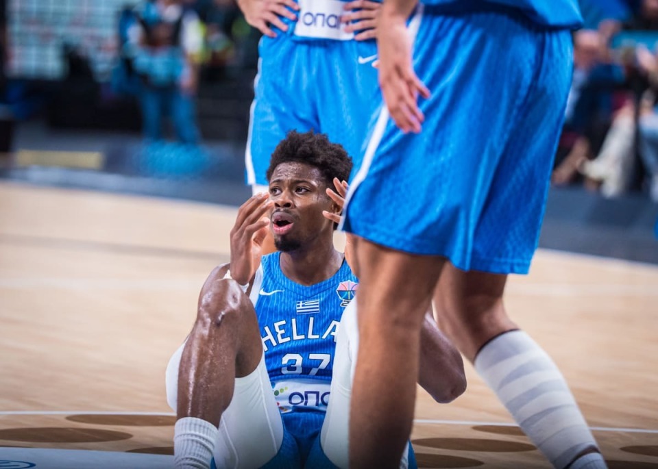 img, 科斯塔斯的, 即使他在防