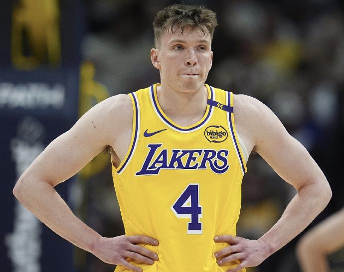 前赛表现被, 易得到马威